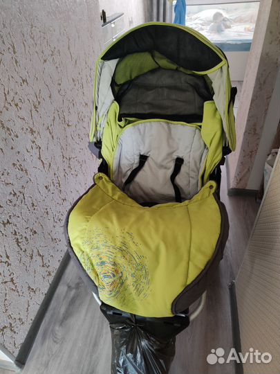 Прогулочная коляска