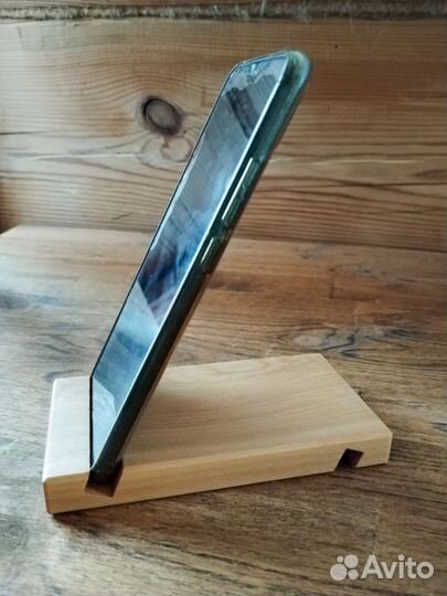 Подставка для телефона из дерева