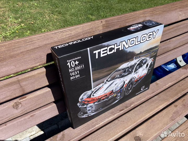 Конструктор Technic Porsche 911 RSR