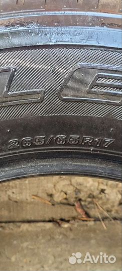 Bridgestone Dueler A/T 693 265/65 R17 112S