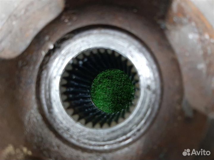 Кулак передний левый volkswagen Touareg (7L) 2007