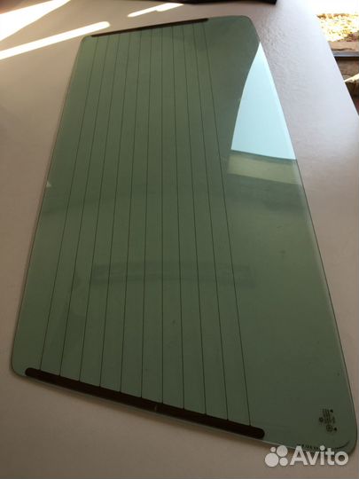 Заднее стекло на Volkswagen Golf