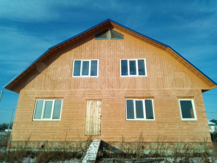 Дом 192 м² на участке 17,3 сот.