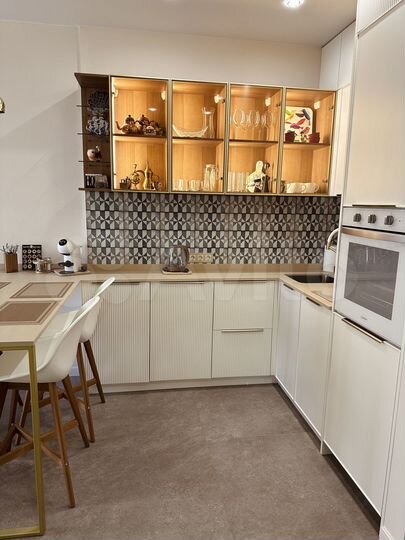 2-к. квартира, 40 м², 1/6 эт.