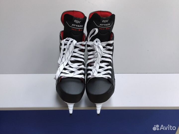 Коньки хоккейные 