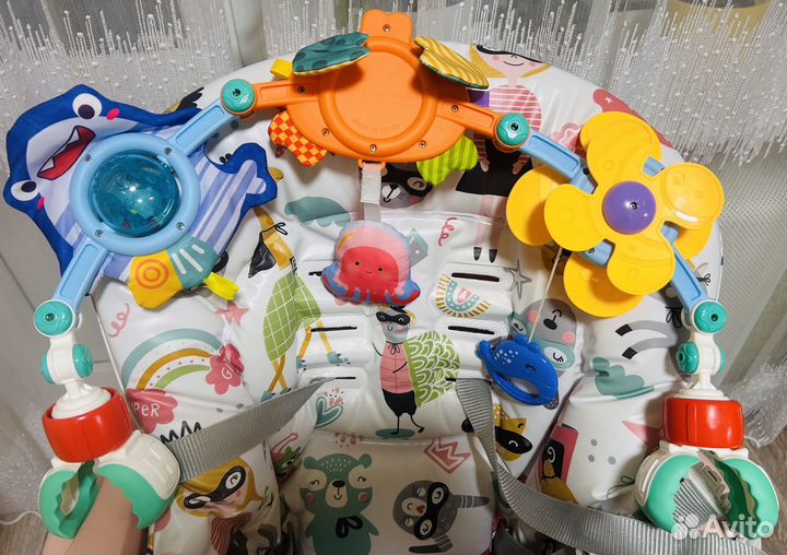 Дуга с игрушками