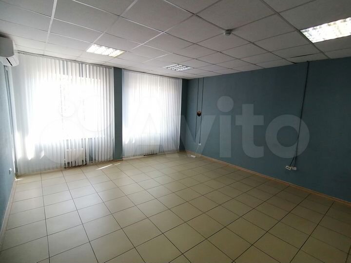 Офис на 3-ем этаже с ремонтом, 61, 4 кв м