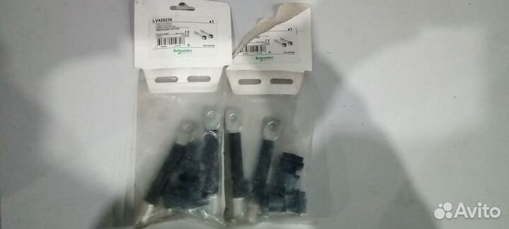 Два разъема 250A Schneider Electric LV429236