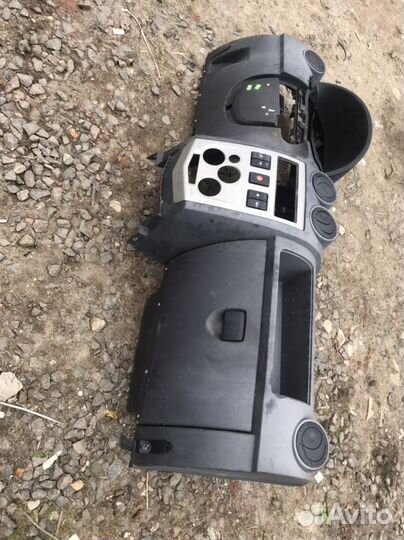 Торпедо панель приборов Renault Logan 1 Sandero