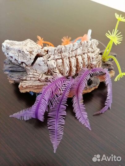 Декор для аквариума Крокодил с распылителем