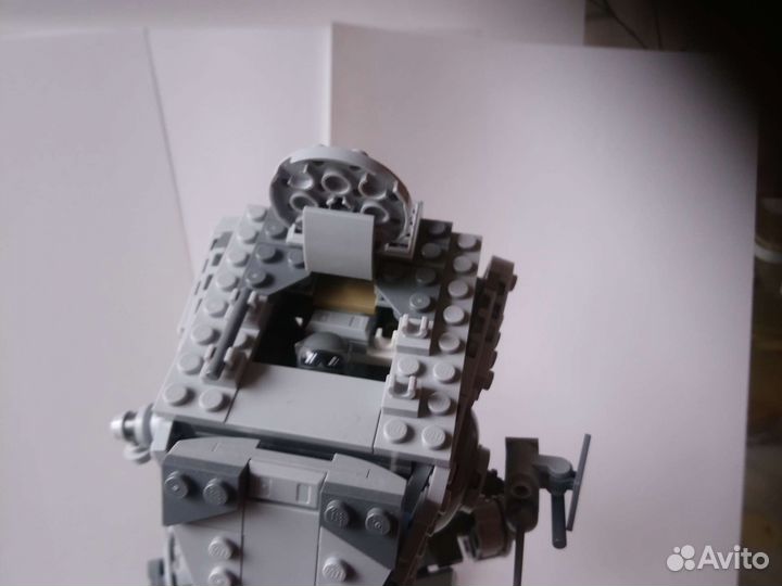 Имперский робот ат ат