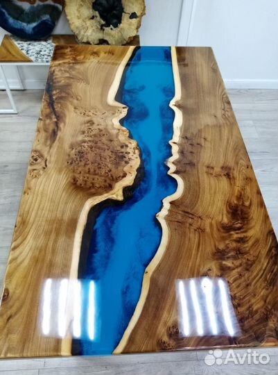 Стол из эпоксидной смолы и слэба Контраст