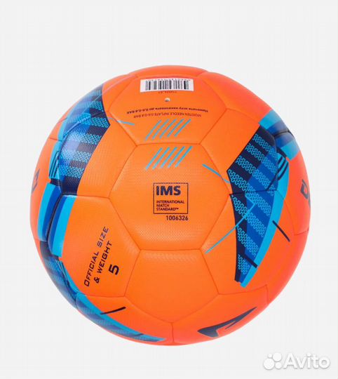 Зимний Футбольный мяч про