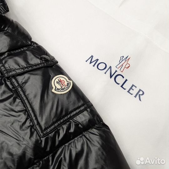 Пуховик moncler