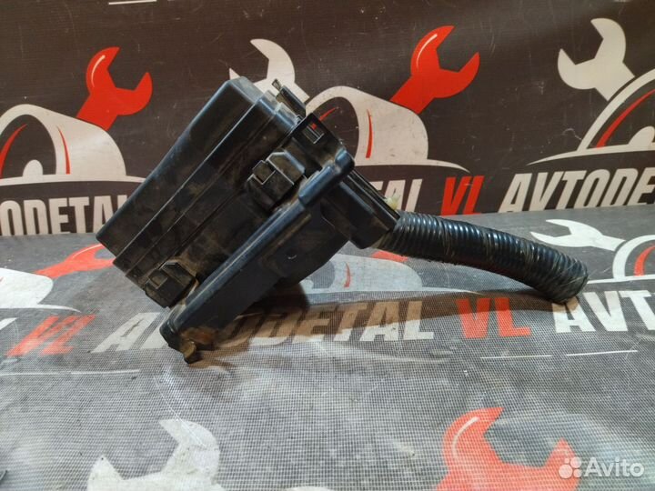 Блок предохранителей Honda Civic 8 4D