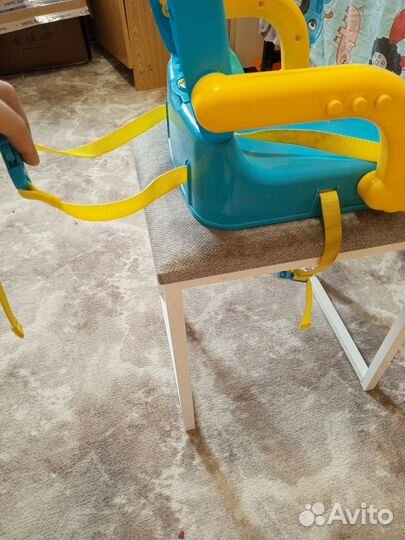 Детский стульчик для кормления