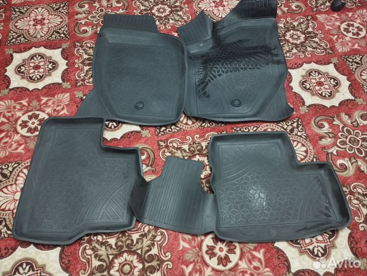 Продам коврики на автомобиль granta
