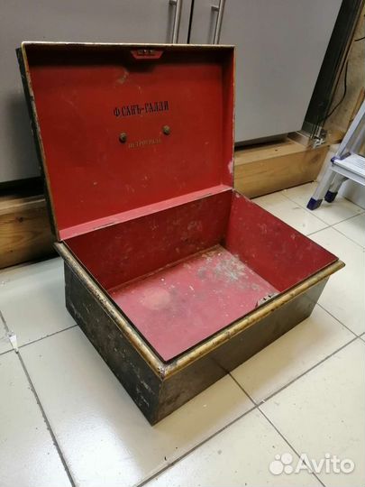 Дореволюционный сундук 