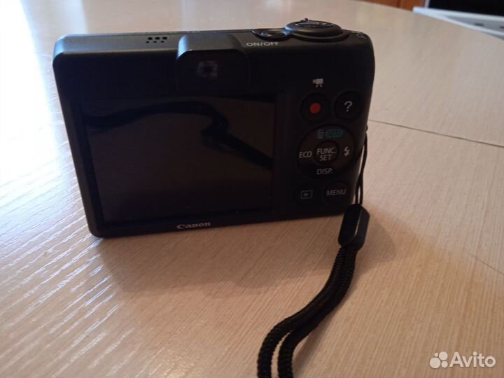 Компактный фотоаппарат canon