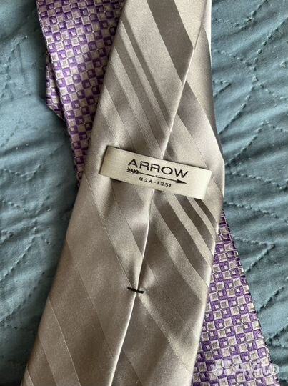 Мужские галстуки состояние новых