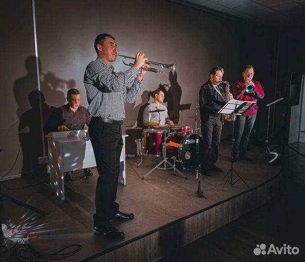 Кавер группа / брасс бэнд