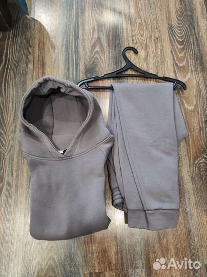 Костюм спортивный женский