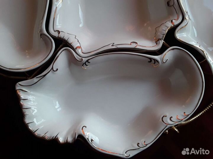 Красивая Менажница фарфоровая