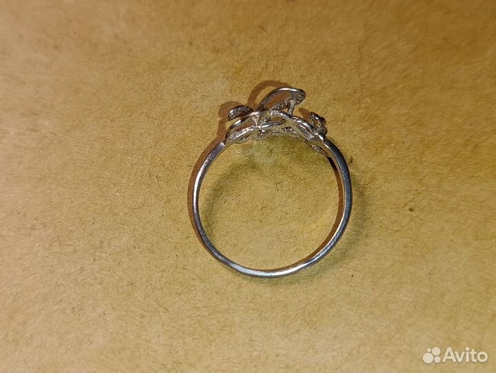 Серебряное кольцо