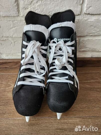 Коньки хоккейные детские 35 размер