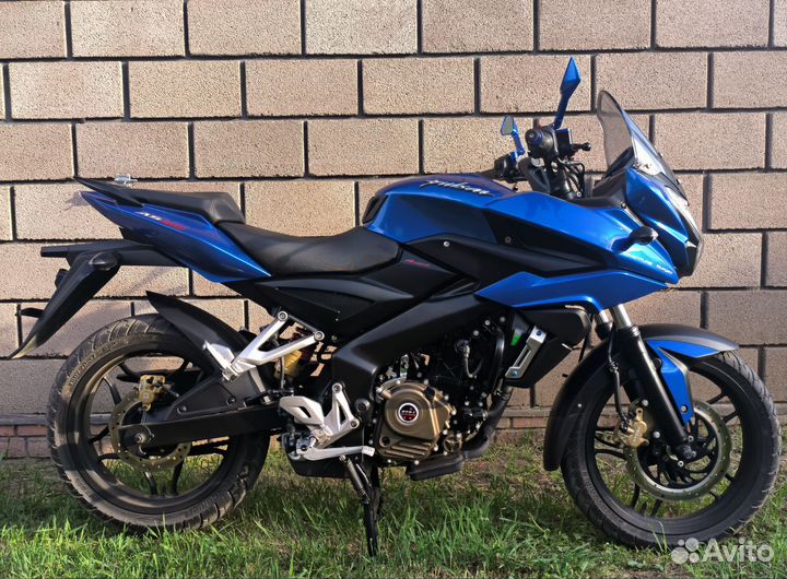 Bajaj Pulsar AS200