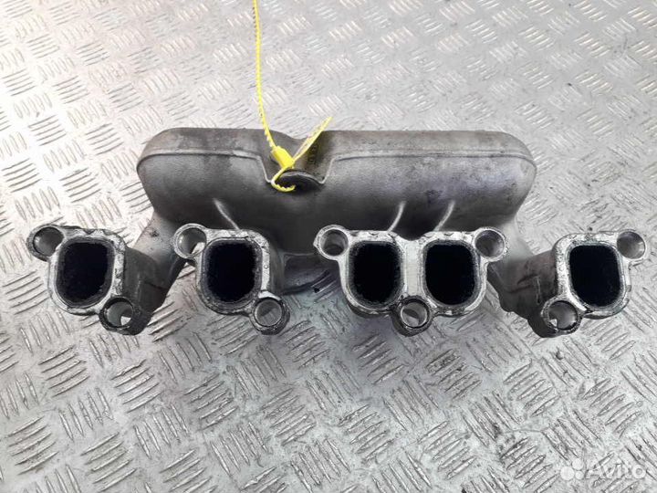 Коллектор впускной Volkswagen Touareg