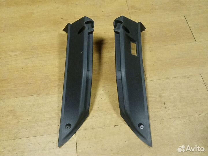 Кронштейн. задней полки Renault megane IIl хэтчбек