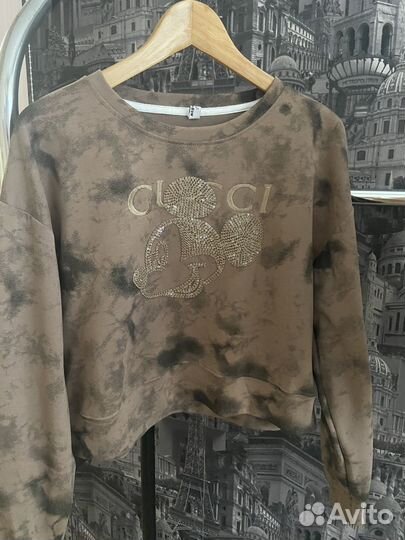 Свитшоты укороченные