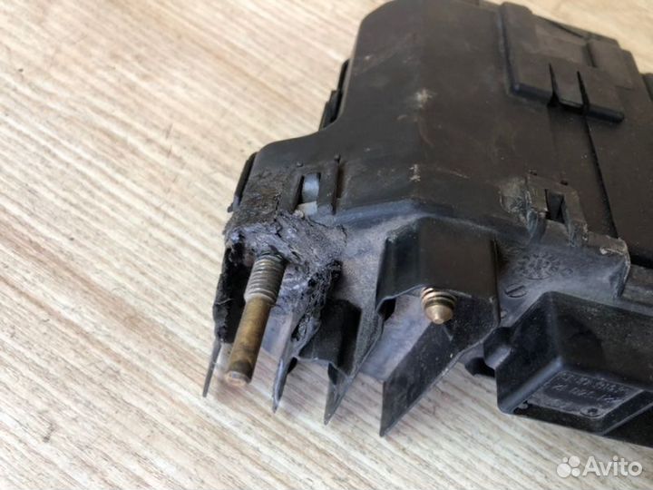 Блок предохранителей Mercedes-Benz S-Class W221