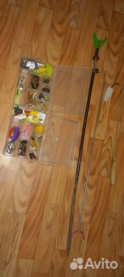 Коробка с рыболовными приманками