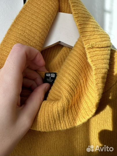 Свитер из шерсти Uniclo