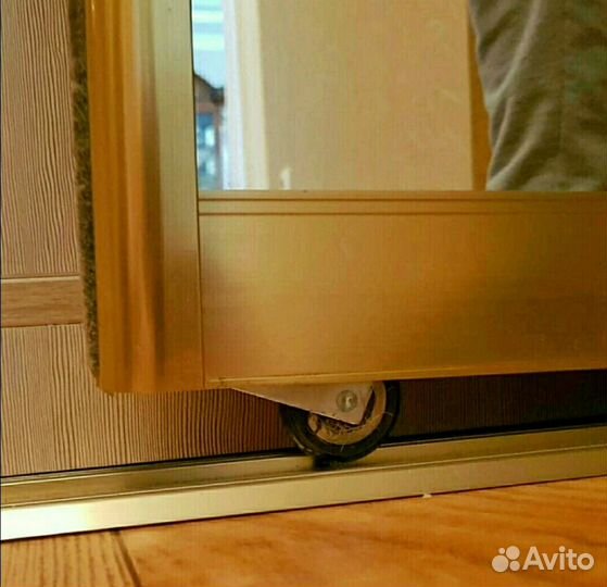 Ремонт шкаф купе. Ремонт корпусной мебели на дому