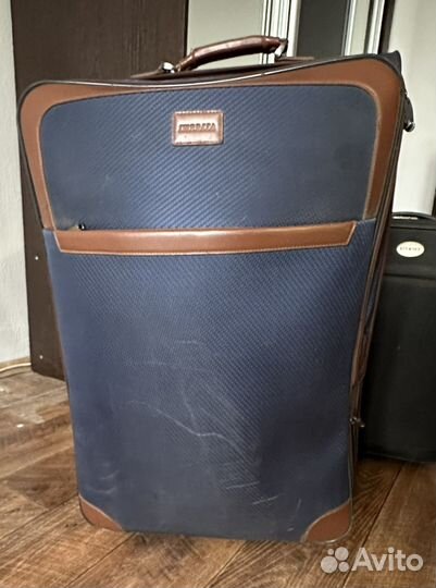 Чемодан на колесах