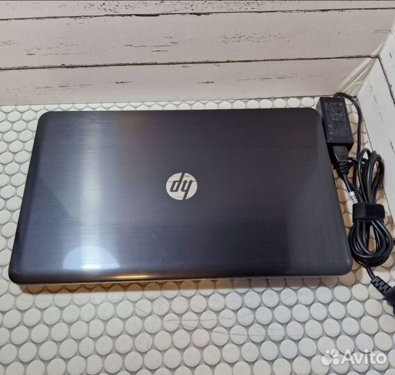 Здоровенный hp 17,3/12gb/i3/SSD+500/r8670m