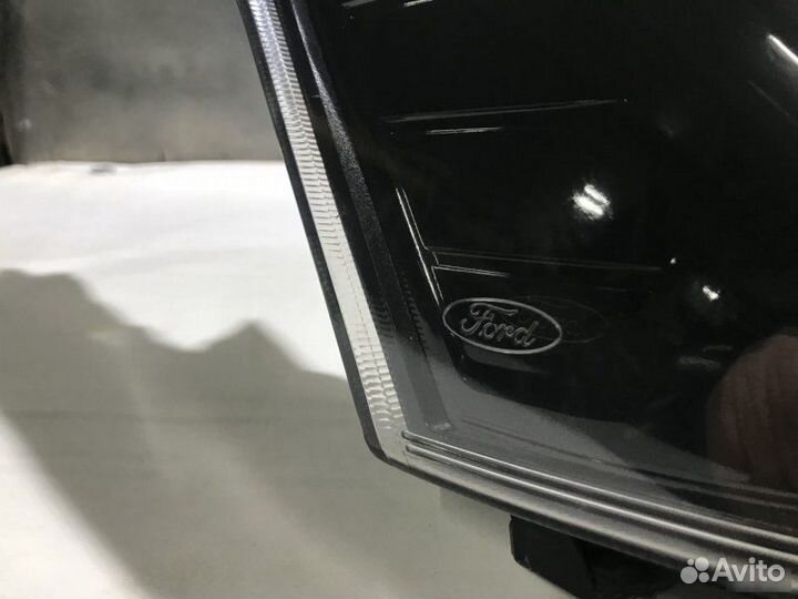 Фара правая Ford Transit 7 2014