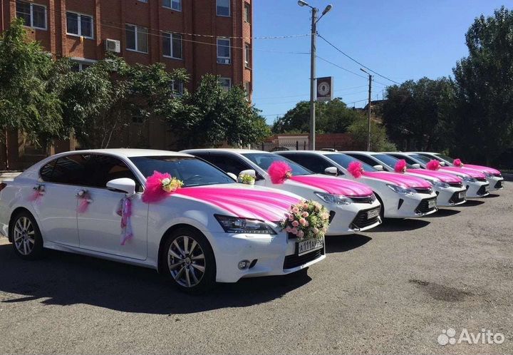 Свадебные украшения на авто