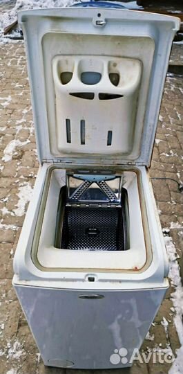 Стиральная машина с вертикальной загрузкой