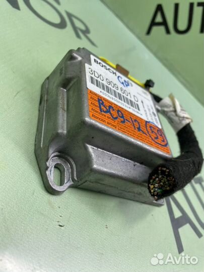 Блок управления SRS Volkswagen Touareg 7L дорест