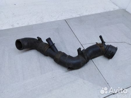 Патрубок системы охлаждения