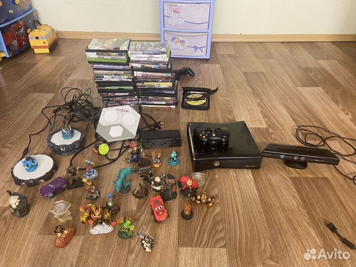 Xbox 360, кинет, 50 дисков. Фигурки для игр