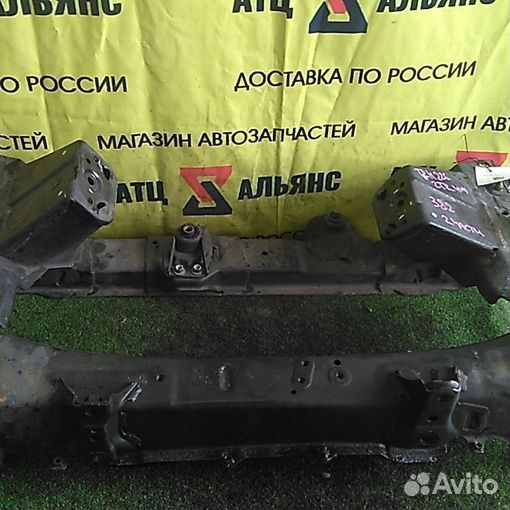 Подрамник toyota hiace TRH226 2TR-FE