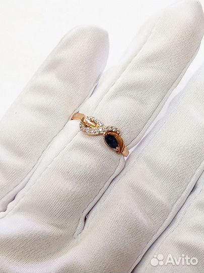 Кольцо золотое с бриллиантами и сапфиром 17р