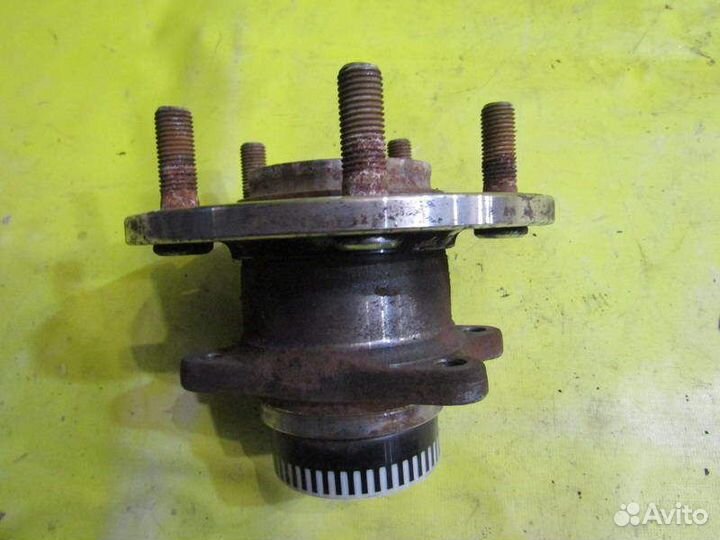 Ступица задняя левая Hyundai Sonata 11-16г 593