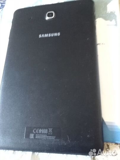 Продам рабочий планшет Samsung galaxy tab E