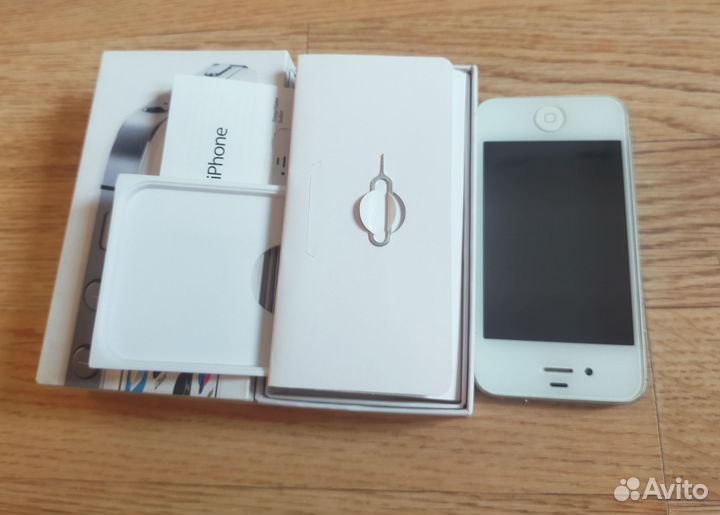 iPhone 4S, 16 ГБ